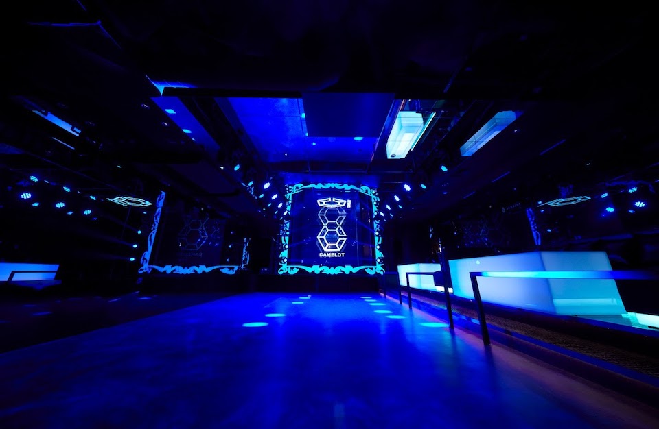 CLUB CAMELOT 